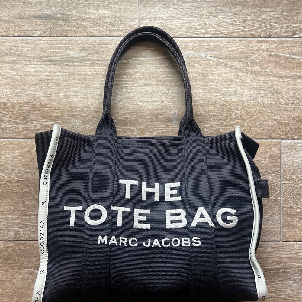 Marc Jacobs Black and White Tote Bag